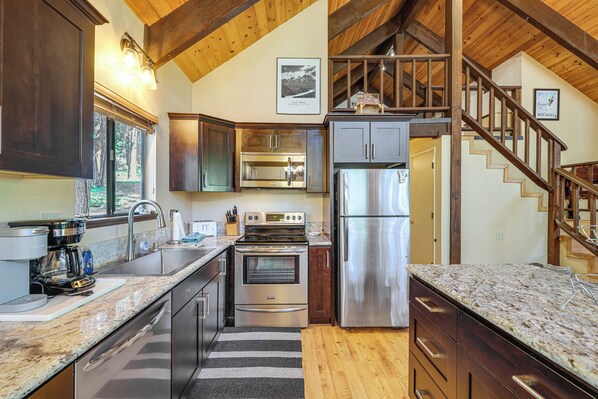 House (4 Bedrooms) | Interior