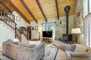 House (4 Bedrooms) | Interior