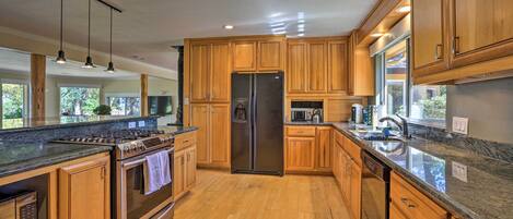 Rumah (4 Bedrooms) | Interior