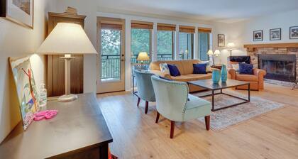 Seventh Mountain Condo w/ Resort Amenities!