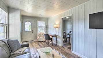 House (2 Bedrooms) | Front of property