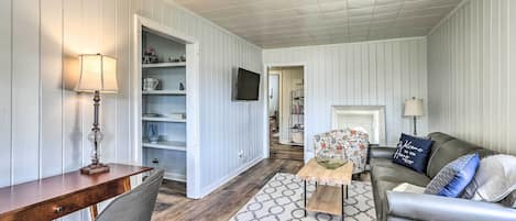 House (2 Bedrooms) | Interior