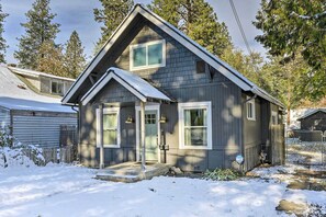 House (3 Bedrooms) | Interior - Cozy Spokane Getaway Near Golfing & Skiing! (Spokane)