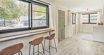 Cozy Spokane Getaway Near Golfing & Skiing!