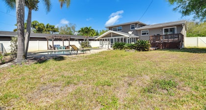 Seminole House < 1 Mile to Indian Rocks Beach!