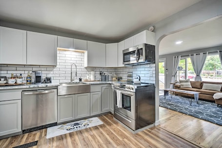 Microondas, horno, placa de cocina, lavavajillas