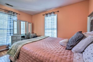 House (3 Bedrooms) | Interior - 5 Mi to National Mall: Home in Washington DC (Washington)