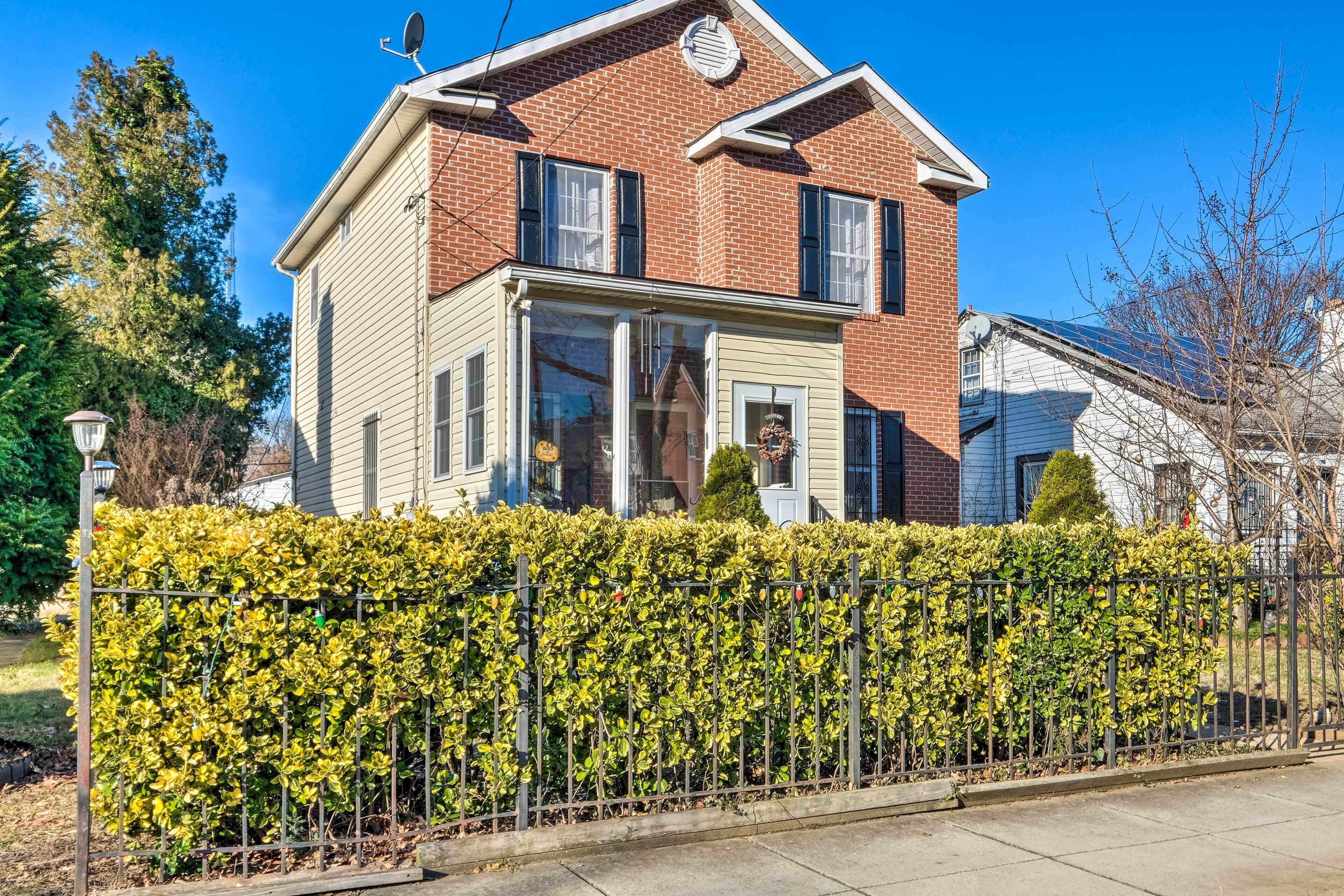 House (3 Bedrooms) | Front of property