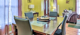 5 Mi to National Mall: Home in Washington DC