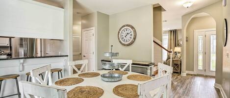 House (4 Bedrooms) | Interior