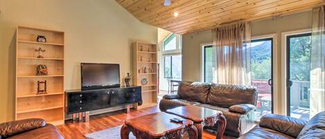 House (4 Bedrooms) | Front of property