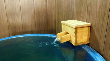 Separate tub and shower, spring water tub