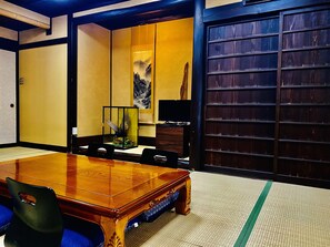 Deluxe Room A, Non-smoking | Blackout drapes, bed sheets - JAPANESE INN HOTEL MATSUKISO (Beppu)
