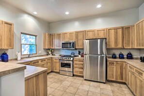 House (4 Bedrooms) | Interior