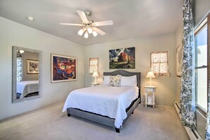House (4 Bedrooms) | Interior - Hot Tub, Patio & Grill: Sante Fe Getaway (Santa Fe)