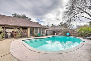 Apartment (0 Bedroom) | Interior - Studio w/ Pool - 13 Mi to Downtown Dallas! (Dallas)