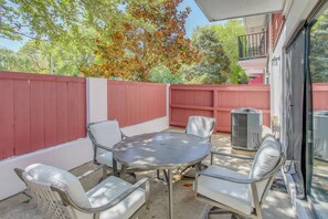 Apartment (3 Bedrooms) | Front of property - Charming Myrtle Beach Townhome: Walk to Beach (Myrtle Beach)