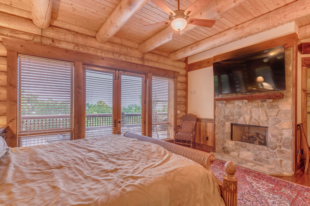 Satulah Vista Luxe cabin with stunning views minutes from downtown