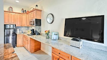 Apartment (0 Bedroom) | Interior