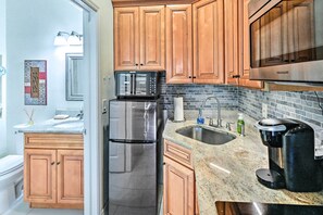 Apartment (0 Bedroom) | Interior