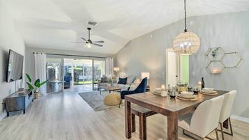 House (3 Bedrooms) | Front of property
