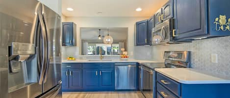 House (3 Bedrooms) | Interior