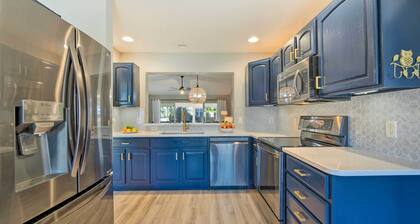 Sunny Home w/ Golf Cart in The Villages!