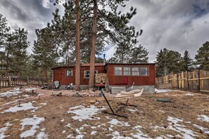 Property grounds - Colorado Mountain Cabin Near National Forest! (Guffey)