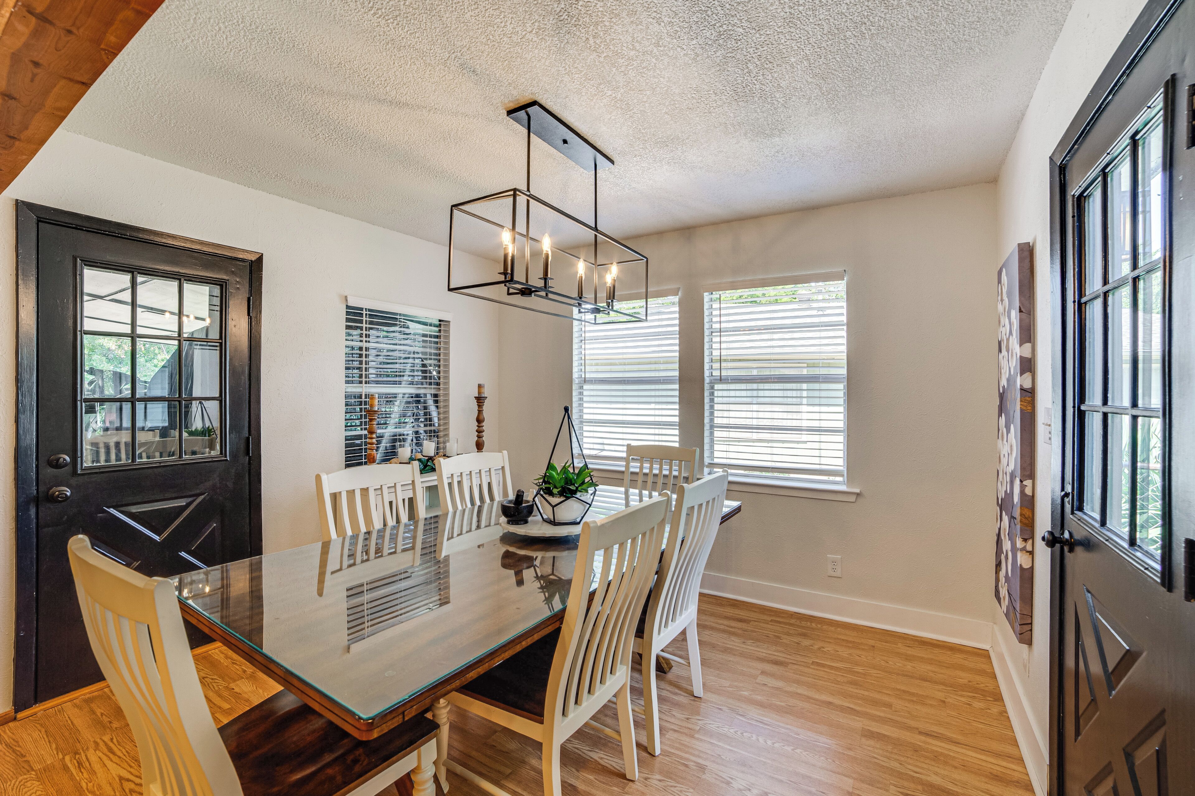 المنشأة من الداخل