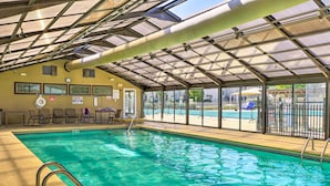 Outdoor pool - Branson Vacation Rental w/ Resort Amenities (Branson)