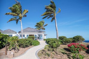 Exterior - Villa Poppy | Ocean View - Located in  Exquisite Mont Jean with Private Pool (Montjean)