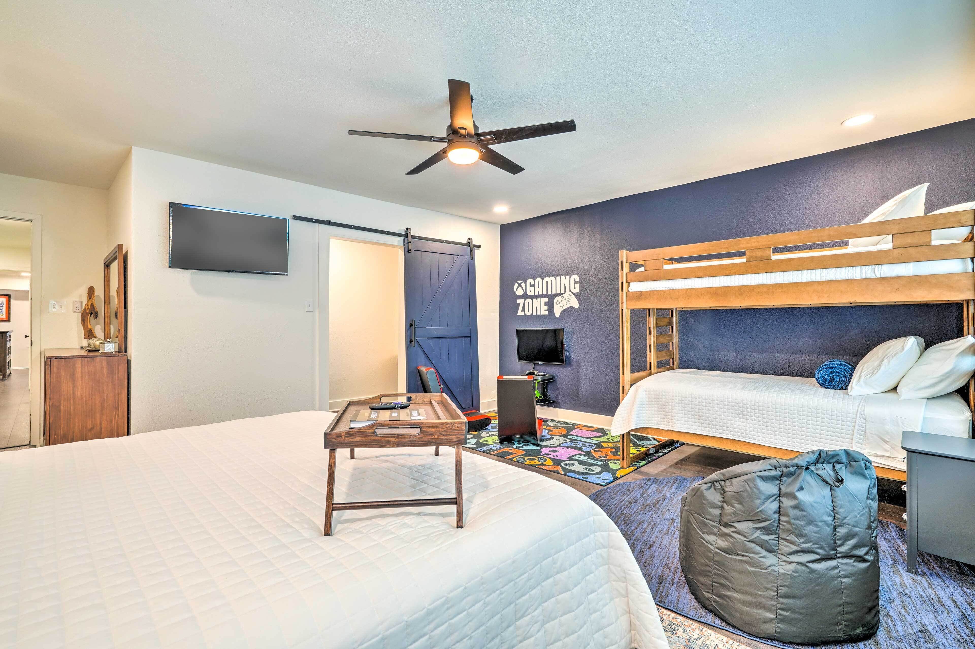 House (4 Bedrooms) | Interior