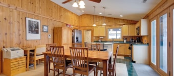 Minocqua Lakefront Cabin w/ Deck