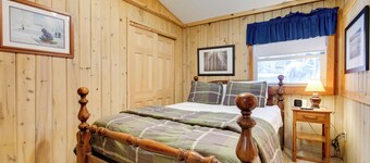 Minocqua Lakefront Cabin w/ Deck