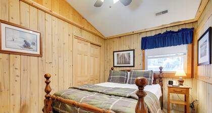 Minocqua Lakefront Cabin w/ Deck