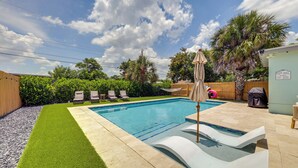 Unclassified image, 3 of 36, button - Near Atlantic Ave + Delray Beach: Bright Home! (Delray Beach)
