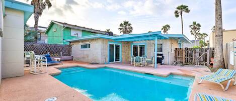 House (2 Bedrooms) | Front of property