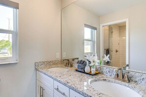 Interior - Newly Built Home 8 Mi to Fisherman's Village (Port Charlotte)