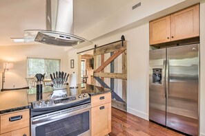 Cottage (2 Bedrooms) | Interior