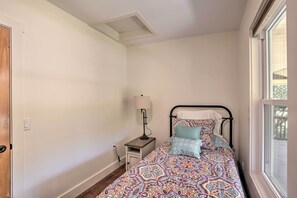 Cottage (2 Bedrooms) | Interior