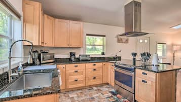 Cottage (2 Bedrooms) | Interior