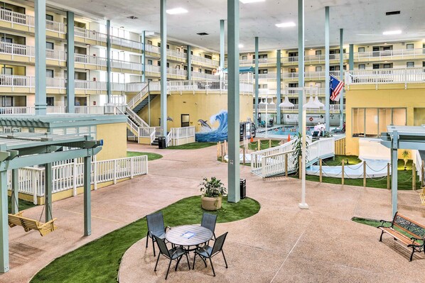 Interior - Walk to Ocean: Condo w/ Community Perks on HHI (Hilton Head Island)