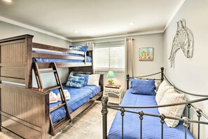 Apartment (2 Bedrooms) | Interior - Walk to Ocean: Condo w/ Community Perks on HHI (Hilton Head Island)
