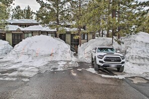 Interior - Mammoth Lakes Condo w/ Pool + Spa Access! (Mammoth Lakes)