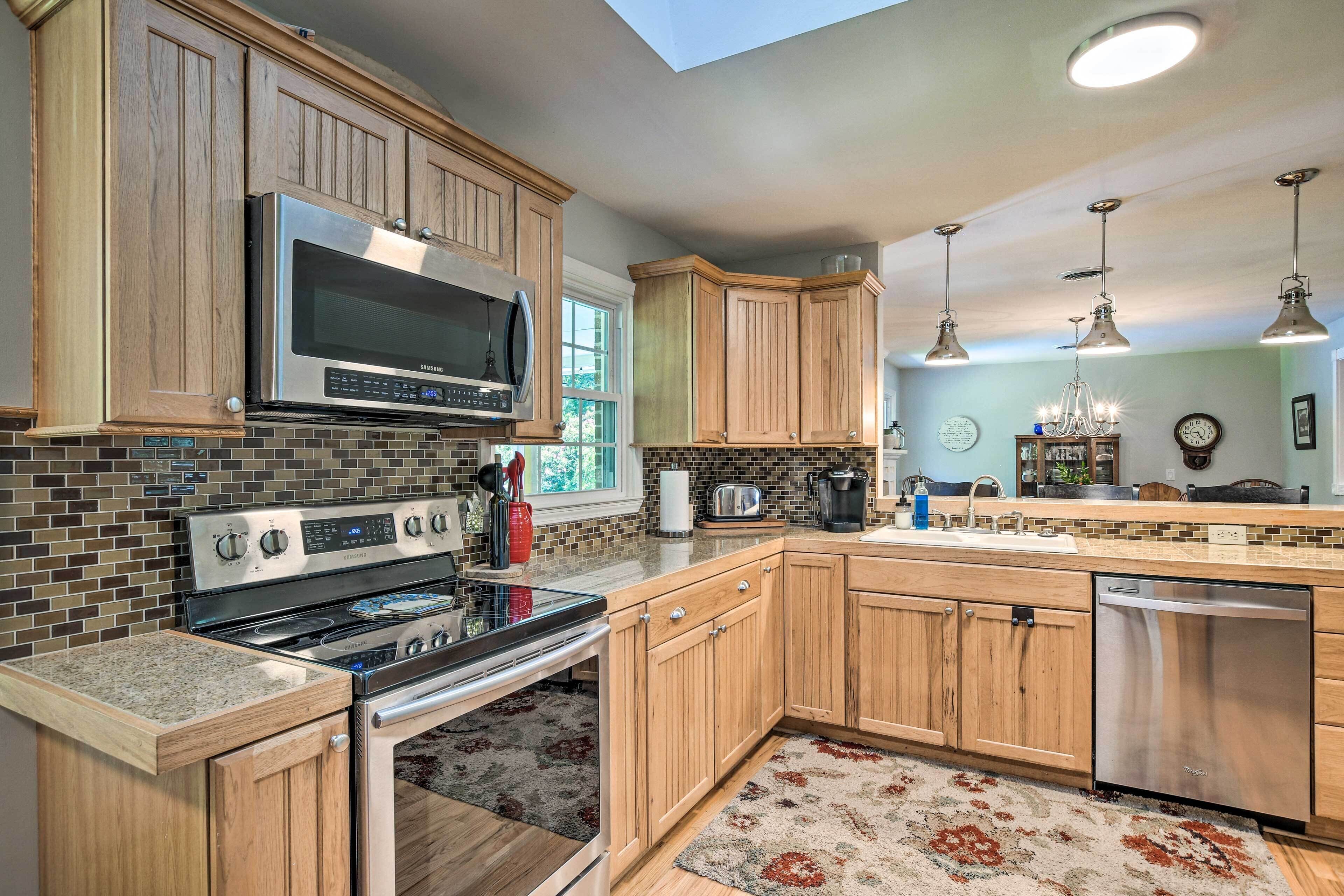 House (5 Bedrooms) | Interior