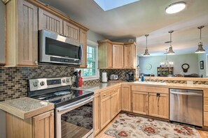 House (5 Bedrooms) | Interior - Clemson Getaway < 3 Mi to Memorial Stadium! (Clemson)