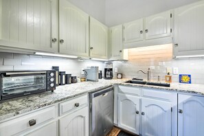 Apartment (3 Bedrooms) | Interior - Colorful Condo in Pagosa Springs w/ Patio! (Pagosa Springs)