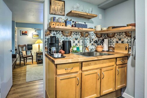 3 Mi to Dtwn: Convenient Denver Apt