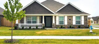 Fayetteville Home: Near University & Biking Trails