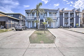 Interior - South Padre Island Condo - 200 Ft to Beach! (South Padre Island)